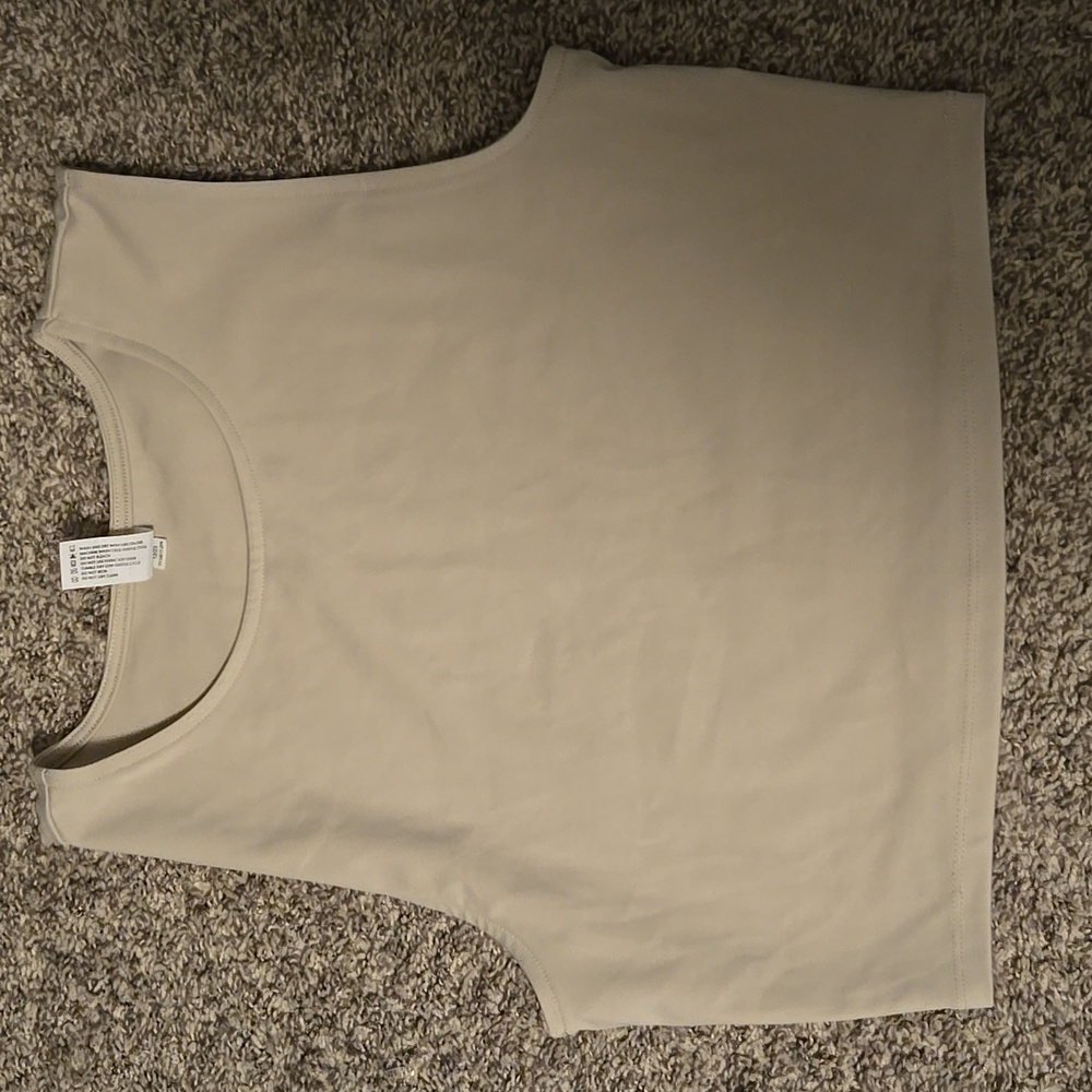 NWOT Yogalicious Crop Top